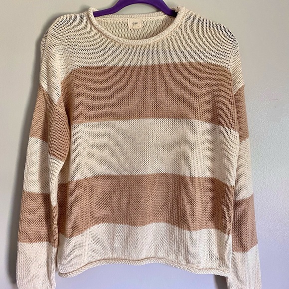 3-Piece Bundle | Mint & Cream | Relaxed fit tops | S/M | $28/each - Picture 7 of 8